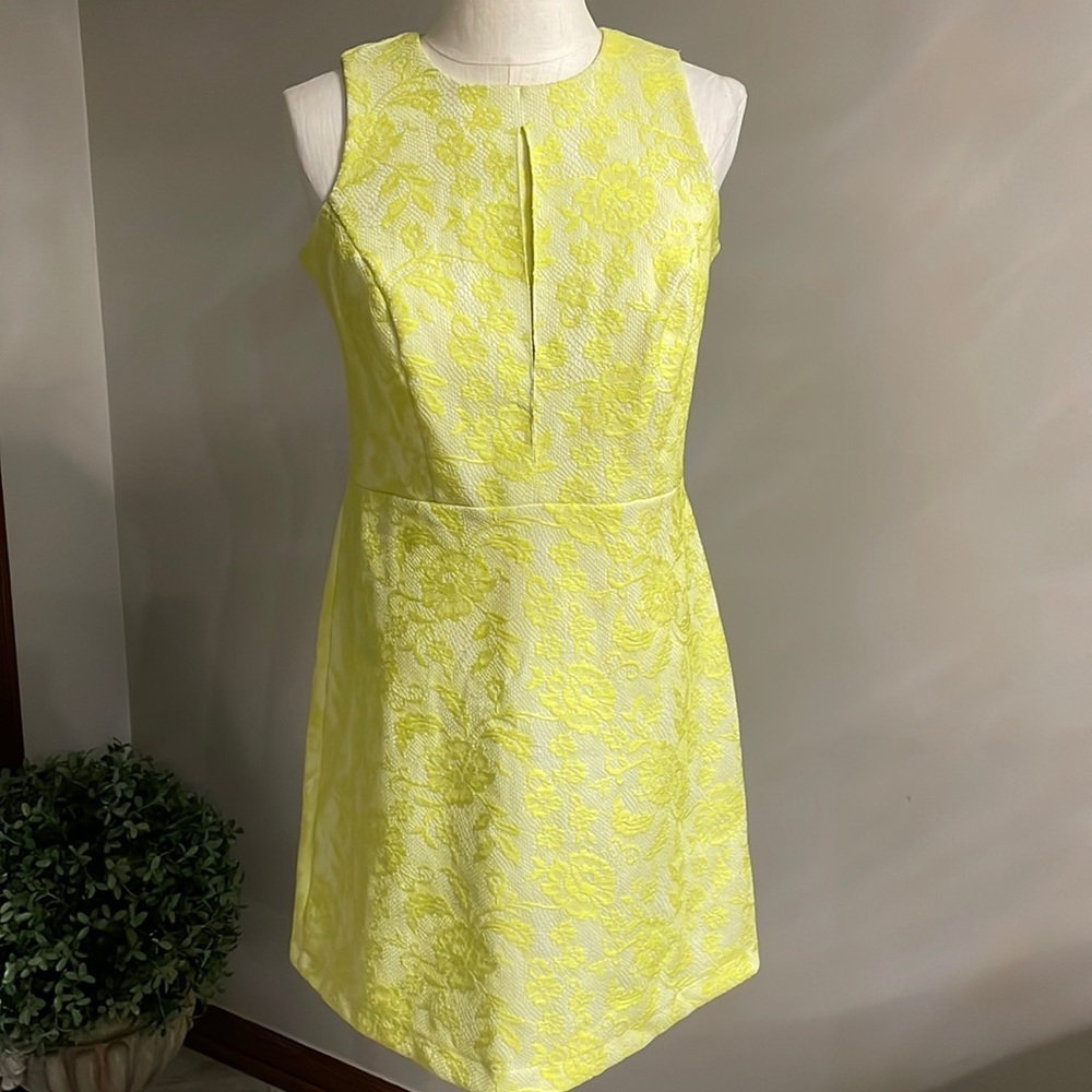 RIVER ISLAND womanโs NEON YELLOW floral LACE shift dress size 36 euro stretch